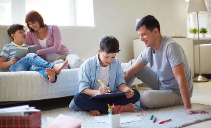 You are currently viewing Le piège à parents : Le manque de connaissances retient les enfants d’une carrière en cybersécurité